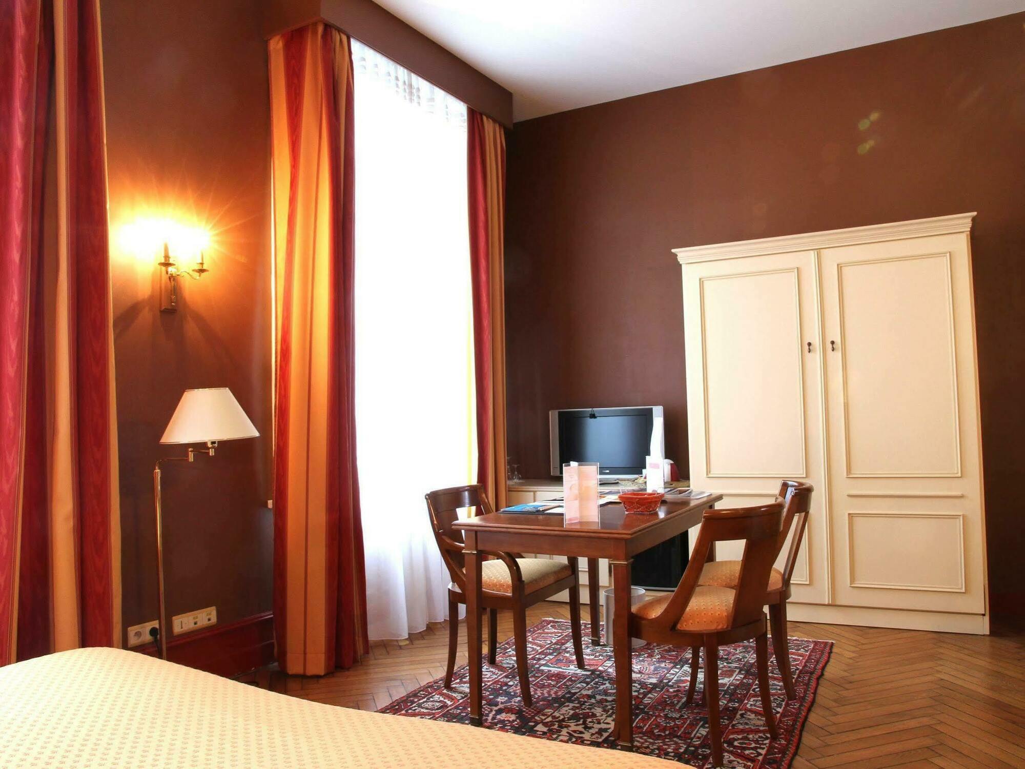 Ermitage Bouquet Hotel Rouen Ngoại thất bức ảnh